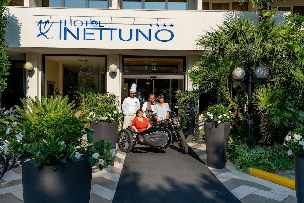Hotel Nettuno Bardolino Exteriör bild
