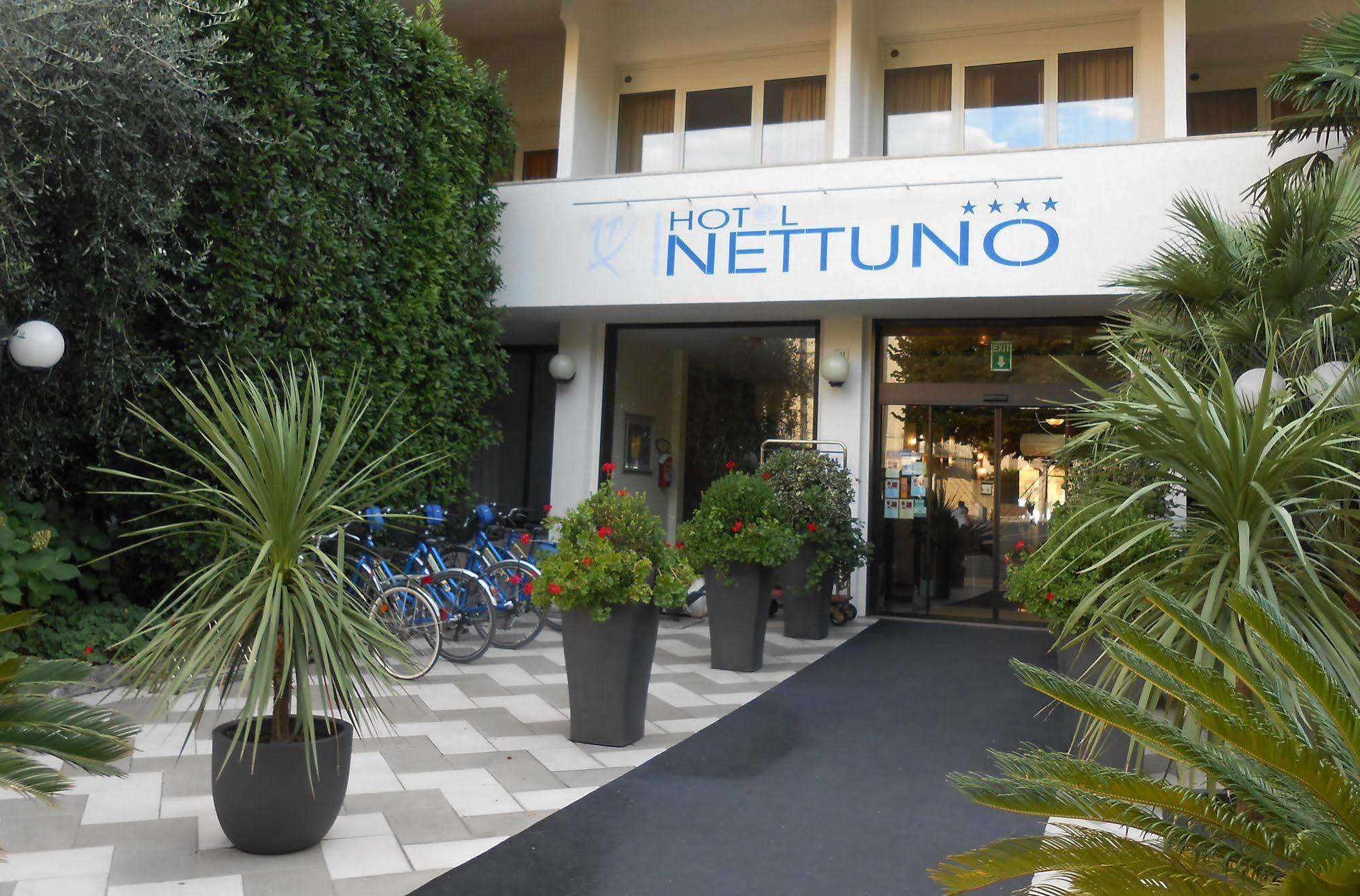 Hotel Nettuno Bardolino Exteriör bild